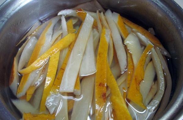 процесс приготовления дынной кожуры