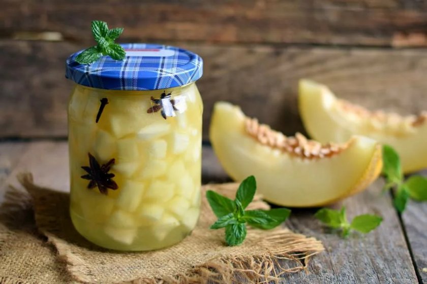 дыня в банке