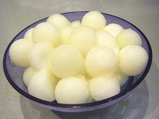 подавать дыню на стол